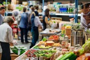 食品商贸公司，从需求到市场的角色探索